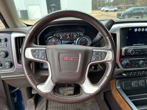 Used 2018 GMC Sierra 1500 SLT image 17