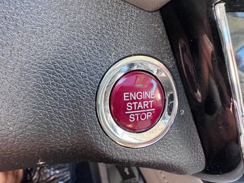 Used 2016 Honda HR-V EX image 19