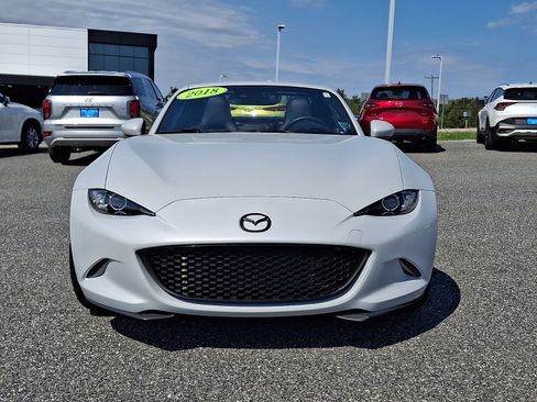 Used 2018 MAZDA MX-5 Miata RF Grand Touring RWD image 2