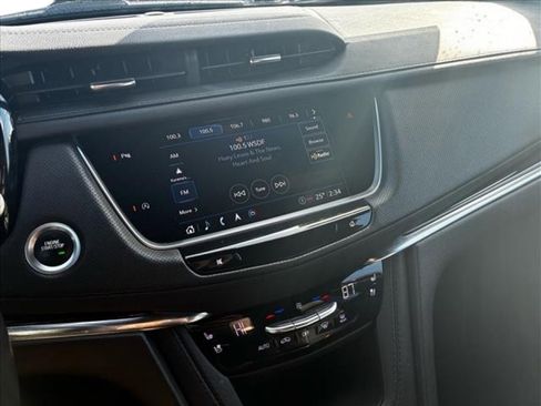 Used 2023 Cadillac XT5 Premium Luxury AWD/4WD image 9