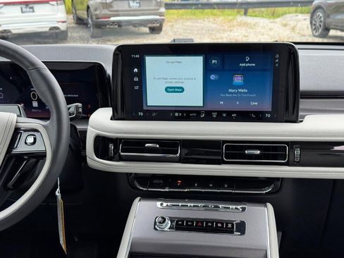 New 2025 Lincoln Aviator AWD w/ Jet Appearance Package image 16