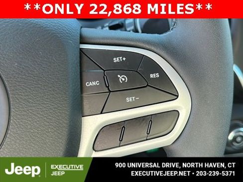 Used 2022 Jeep Cherokee Latitude w/ Sun & Sound Group image 13