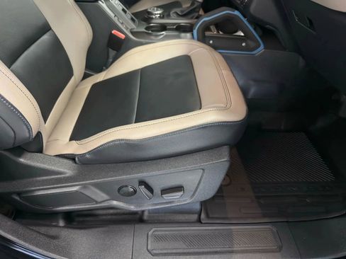 Used 2023 Ford Bronco Wildtrak AWD/4WD image 21