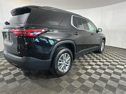 Used 2023 Chevrolet Traverse LT AWD/4WD image 2