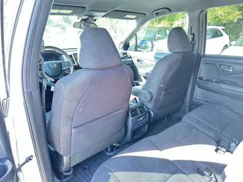 Used 2022 Honda Pilot Sport image 15