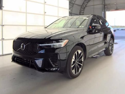Used 2026 Volvo XC60 B5 Plus AWD/4WD image 1