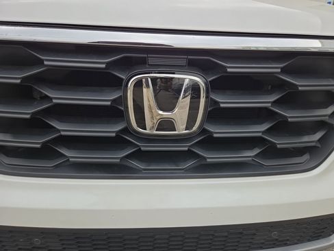Used 2025 Honda Pilot EX-L image 5
