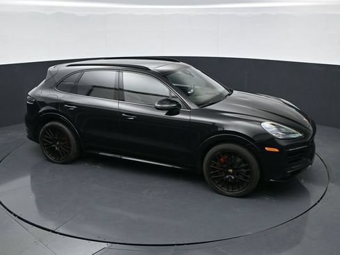 Used 2023 Porsche Cayenne GTS AWD/4WD image 28