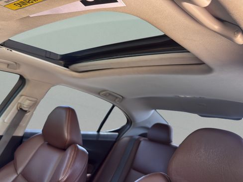 Used 2017 Acura TLX FWD image 23