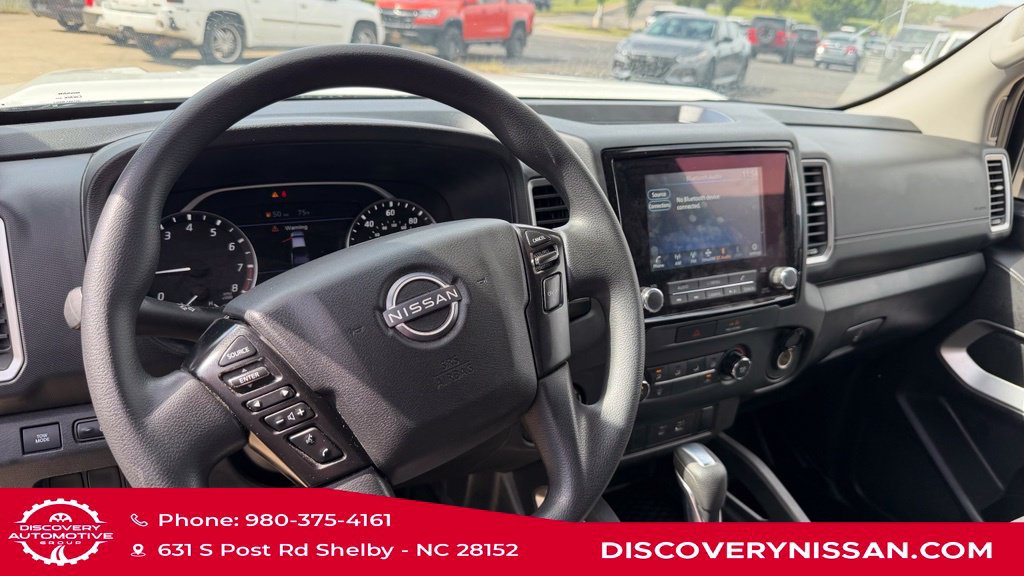 Used 2022 Nissan Frontier SV AWD/4WD image 13