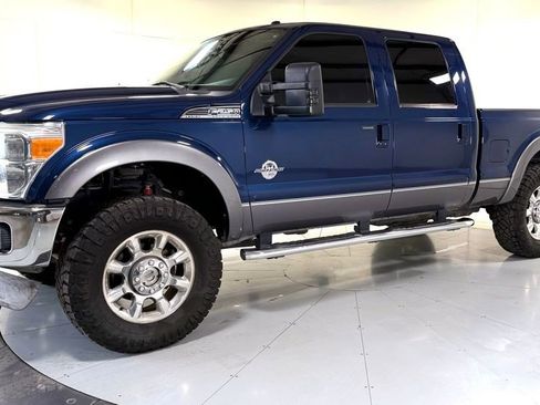 Used 2011 Ford F250 Lariat w/ Lariat Interior Pkg image 8