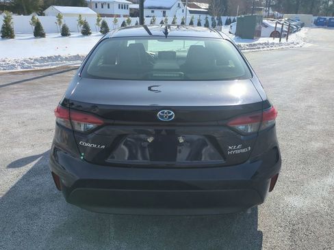 Used 2024 Toyota Corolla XLE image 5