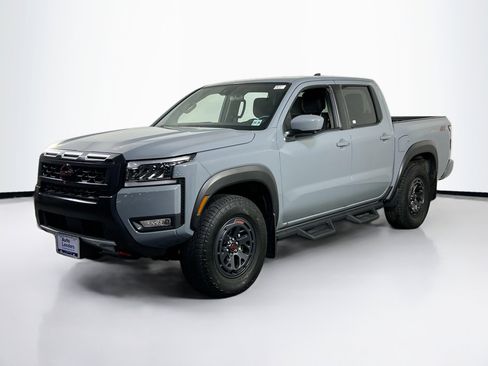 Used 2025 Nissan Frontier PRO-4X w/ Pro Convenience Package AWD/4WD image 1