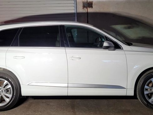 Used 2017 Audi Q7 3.0T Premium image 9