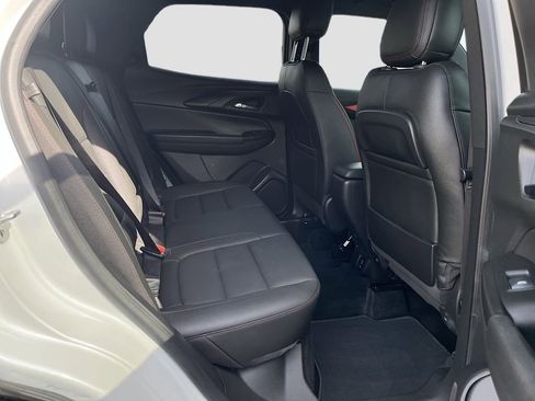 Used 2025 Chevrolet TrailBlazer RS w/ Convenience Package image 28