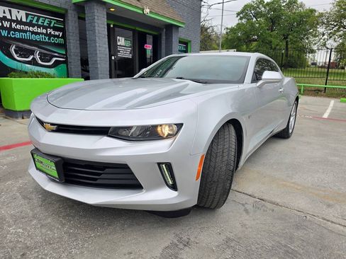 Used 2016 Chevrolet Camaro LT RWD image 58