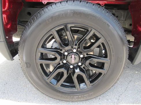 Used 2024 GMC Sierra 1500 Elevation RWD image 8