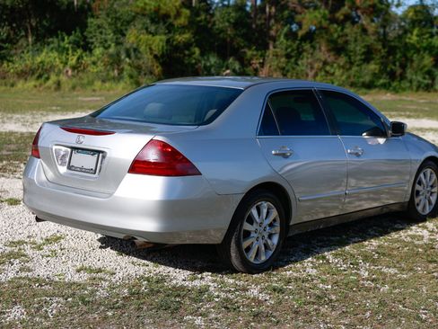 Used 2007 Honda Accord SE image 11