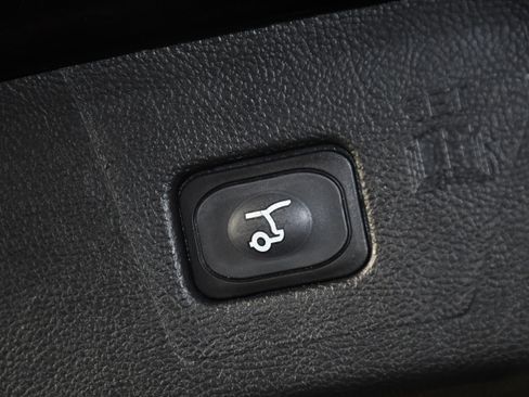 Used 2024 Ford Edge Titanium AWD/4WD image 50