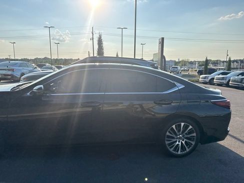 Used 2021 Lexus ES 350 w/ Premium Package FWD image 2
