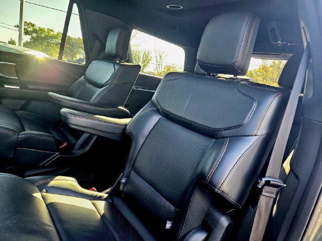 Used 2025 Ford Expedition Tremor AWD/4WD image 25
