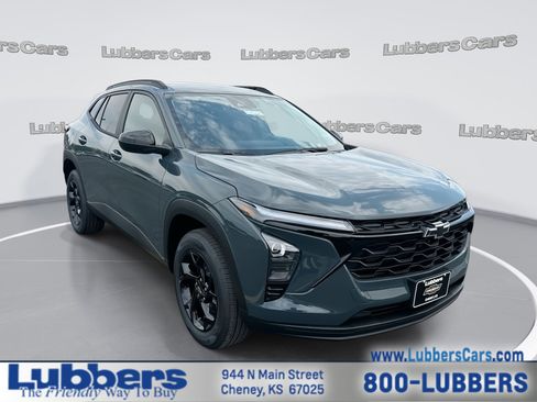 New 2026 Chevrolet Trax LT w/ Driver Confidence Package FWD image 1