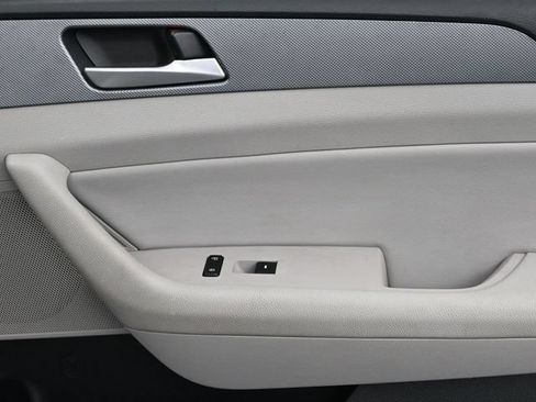 Used 2018 Hyundai Sonata SEL FWD image 34