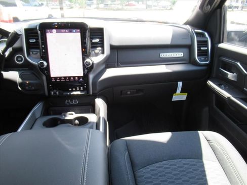 New 2026 RAM 3500 Big Horn AWD/4WD image 17