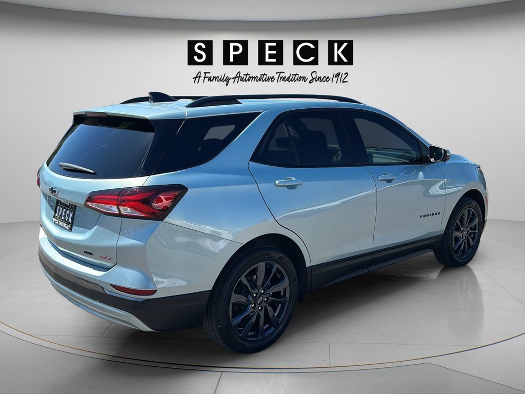 Used 2022 Chevrolet Equinox RS w/ RS Leather Package AWD/4WD image 5