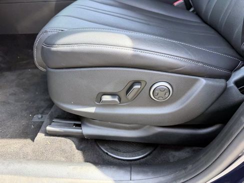 Certified 2026 Genesis GV80 2.5T AWD/4WD image 16