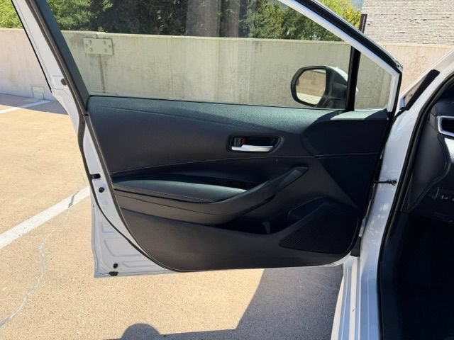 Used 2024 Toyota Corolla SE w/ SE Package FWD image 11