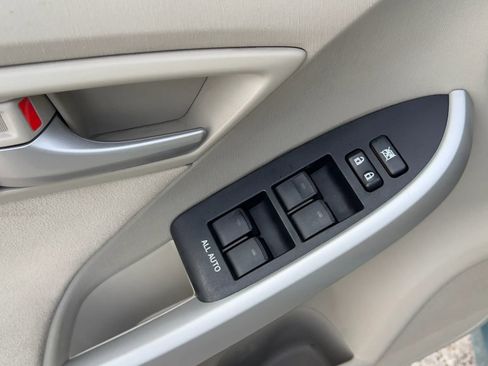 Used 2013 Toyota Prius Three FWD image 22