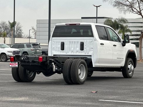 New 2026 GMC Sierra 3500 Pro w/ Convenience Package RWD image 4