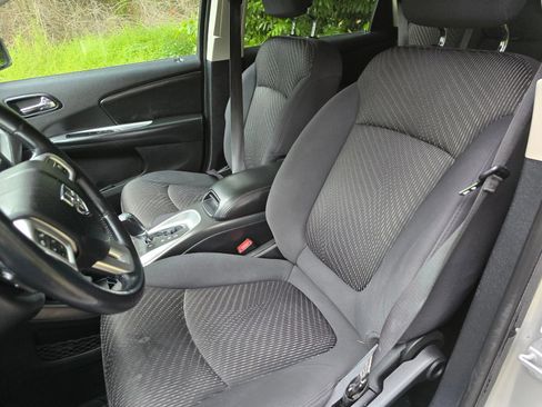Used 2013 Dodge Journey SXT w/ Flexible Seating Group FWD image 23
