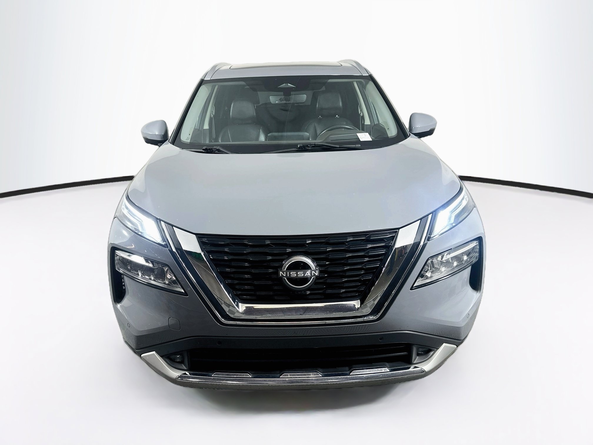 Used 2022 Nissan Rogue Platinum w/ Head-Up Display Package FWD image 2