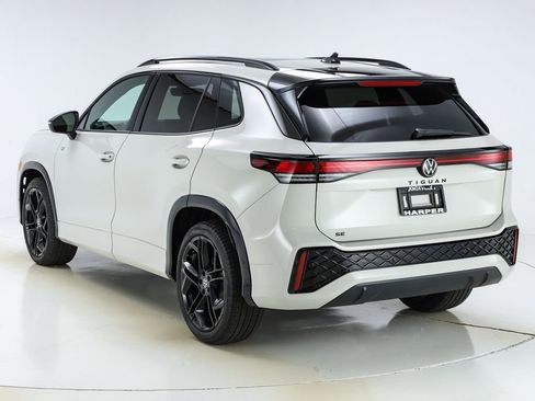 New 2026 Volkswagen Tiguan SE R-Line image 7