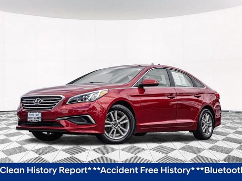 Used 2016 Hyundai Sonata SE w/ Cargo Package FWD image 2
