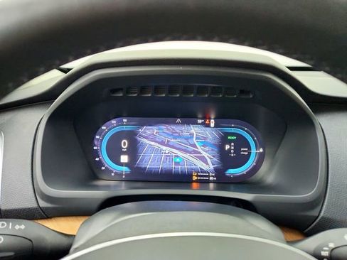 Certified 2024 Volvo XC90 T8 Plus image 20