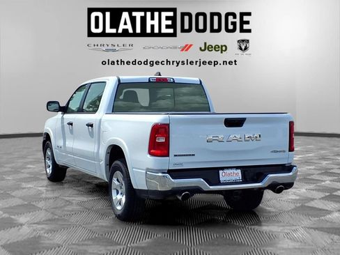 Certified 2025 RAM 1500 Big Horn AWD/4WD image 3