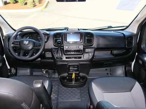 Used 2025 RAM ProMaster 2500 w/ Convenience Group FWD image 12