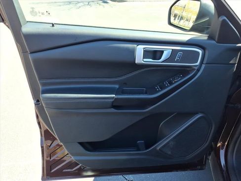 Used 2020 Ford Explorer XLT w/ Equipment Group 202A image 13