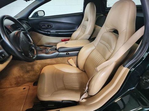 Used 2001 Chevrolet Corvette Coupe w/ Preferred Equipment Group1 RWD image 8