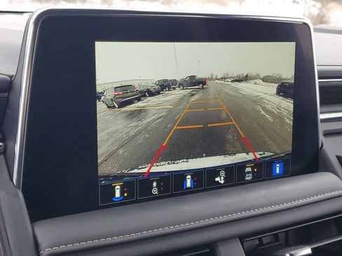 Certified 2024 GMC Yukon XL SLT w/ SLT Luxury Package image 20