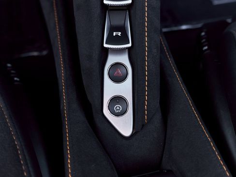 Used 2024 McLaren 750S Spider image 67