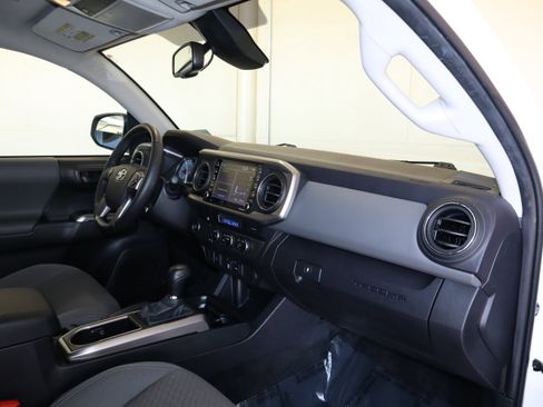 Used 2023 Toyota Tacoma SR5 image 39