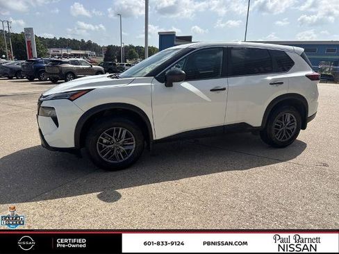 Certified 2026 Nissan Rogue S FWD image 9