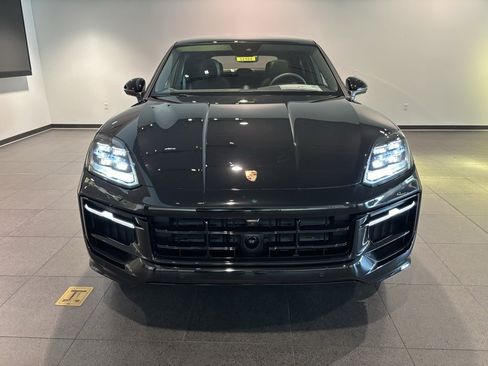 Certified 2026 Porsche Cayenne Coupe image 38