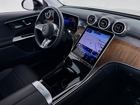 Certified 2025 Mercedes-Benz GLC 350e 4MATIC image 16