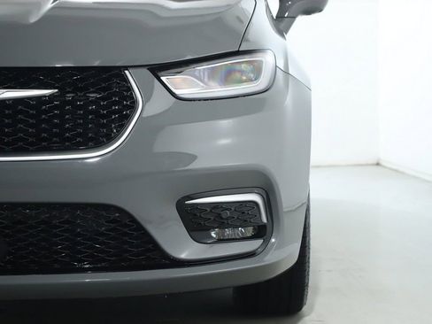 Used 2022 Chrysler Pacifica Pinnacle image 7