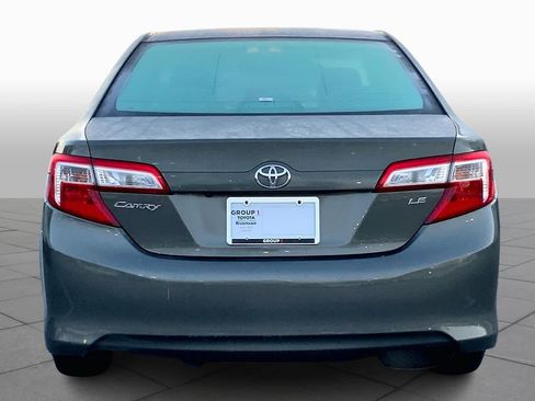 Used 2014 Toyota Camry LE image 5